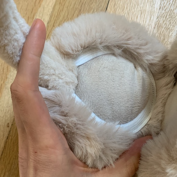 Fluffy Ear Muffs - Picture 3 of 5